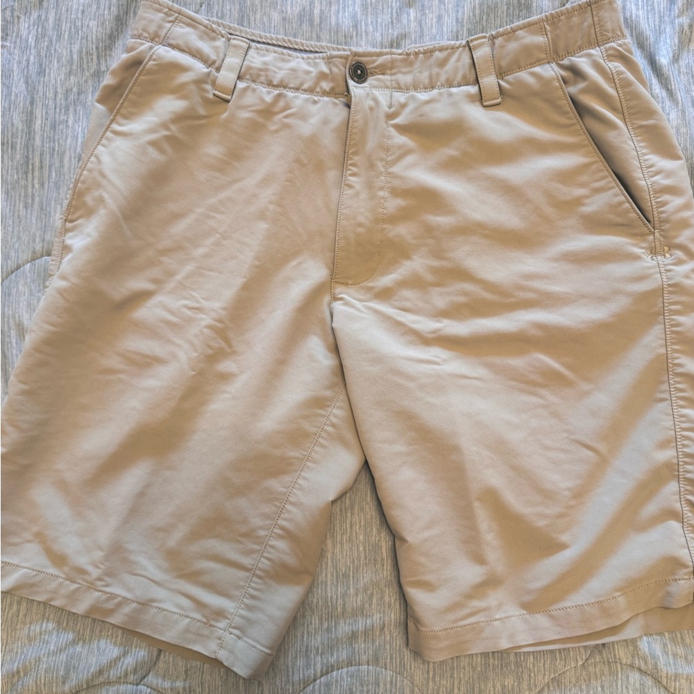 Under Armour Men's Beige Flat Front Shorts